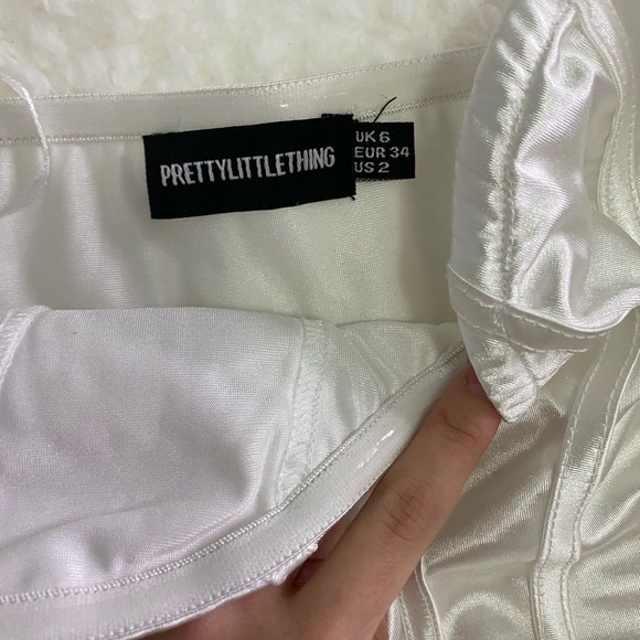 White corset - Picture 3 of 3